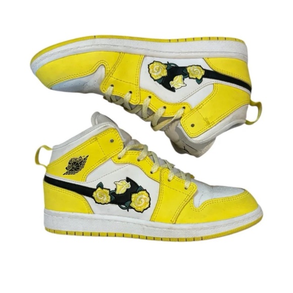 Jordan Other - Nike Air Jordan 1 SE Floral Yellow | Kids 2.5